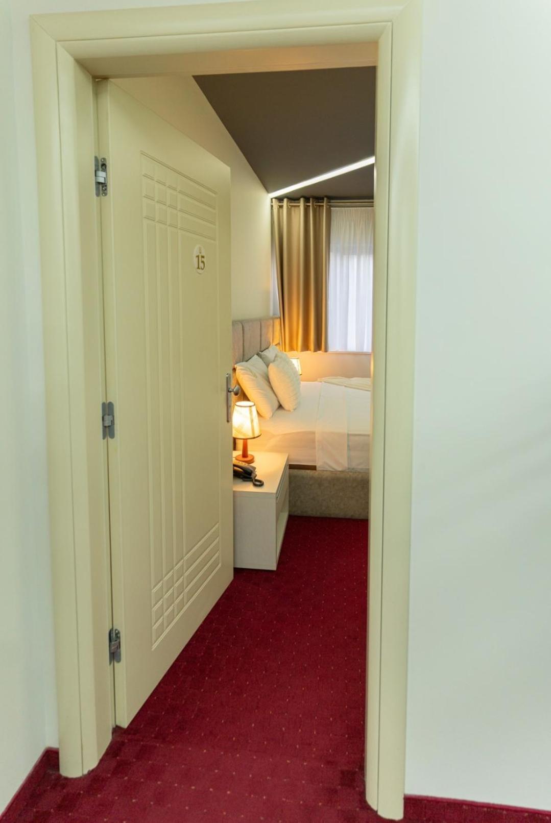 Alko Hotel Shkoder Ngoại thất bức ảnh