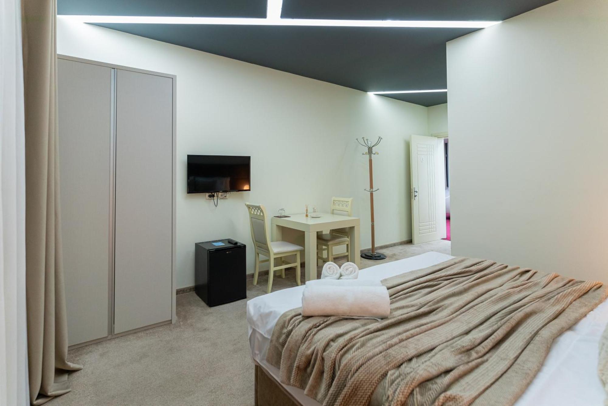 Alko Hotel Shkoder Ngoại thất bức ảnh