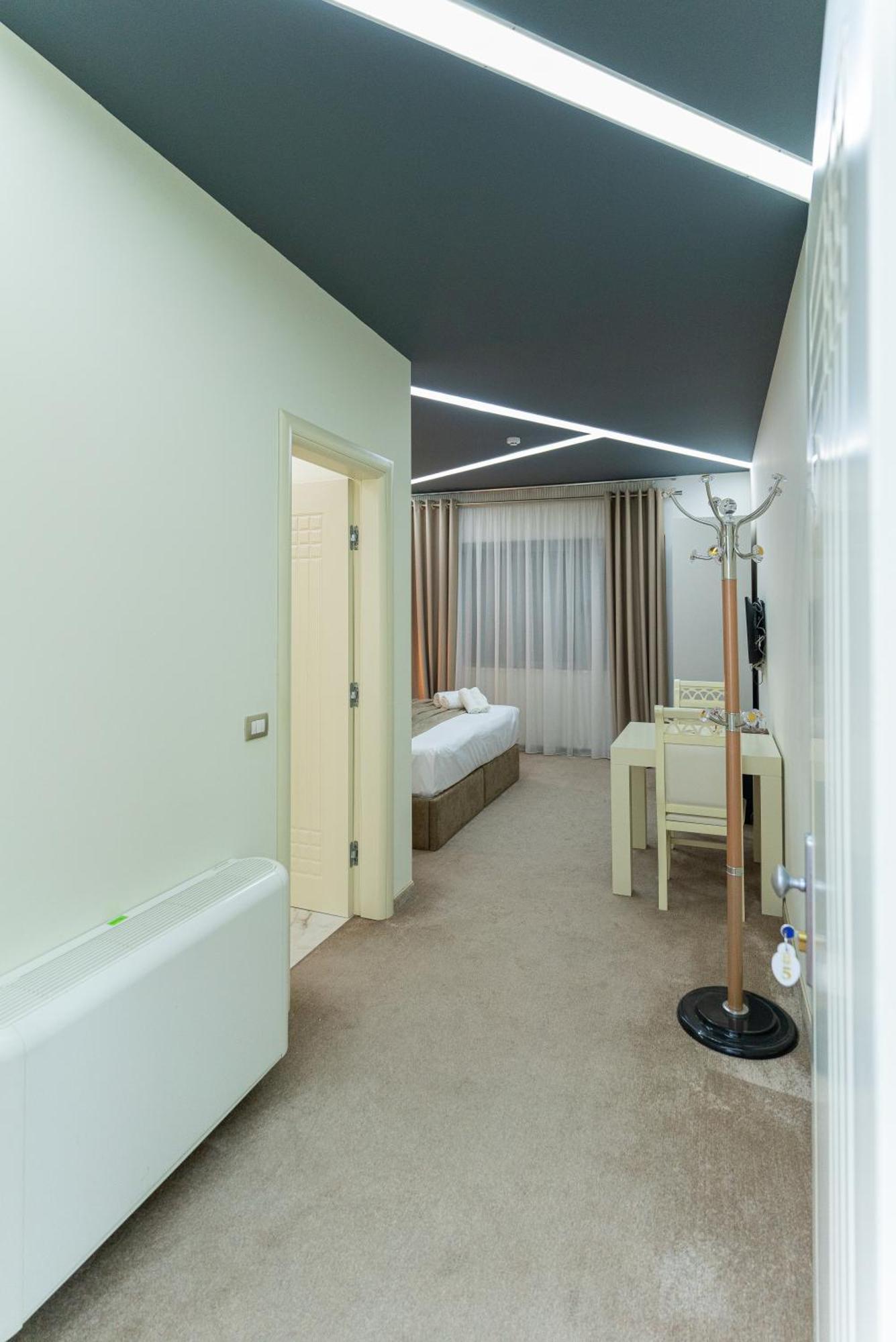 Alko Hotel Shkoder Ngoại thất bức ảnh