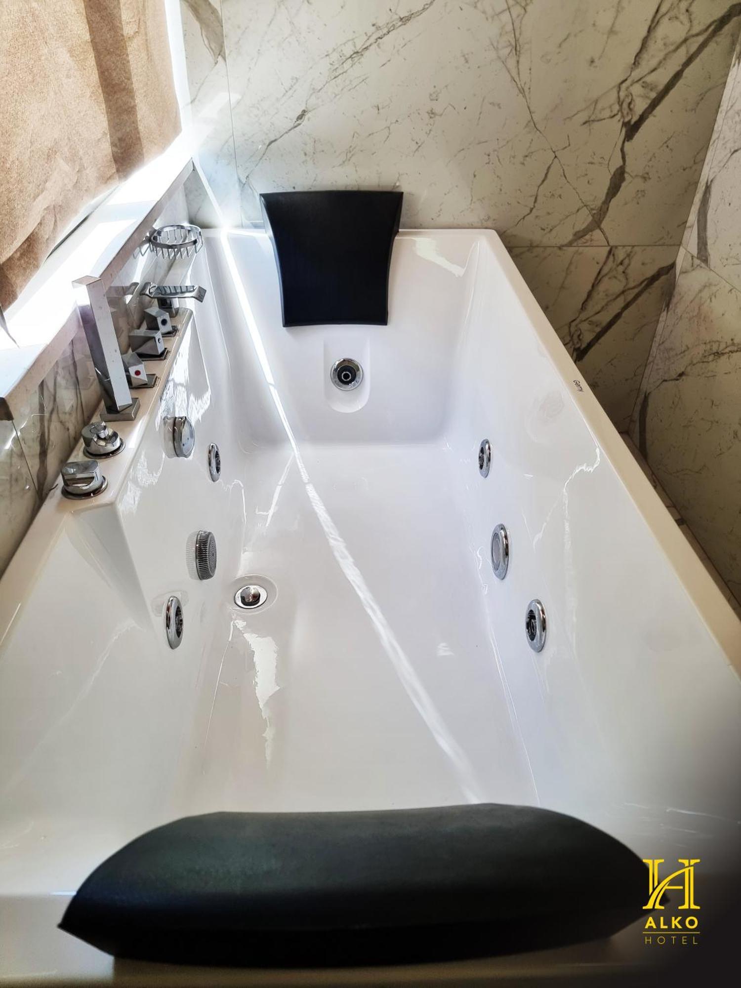 Alko Hotel Shkoder Ngoại thất bức ảnh
