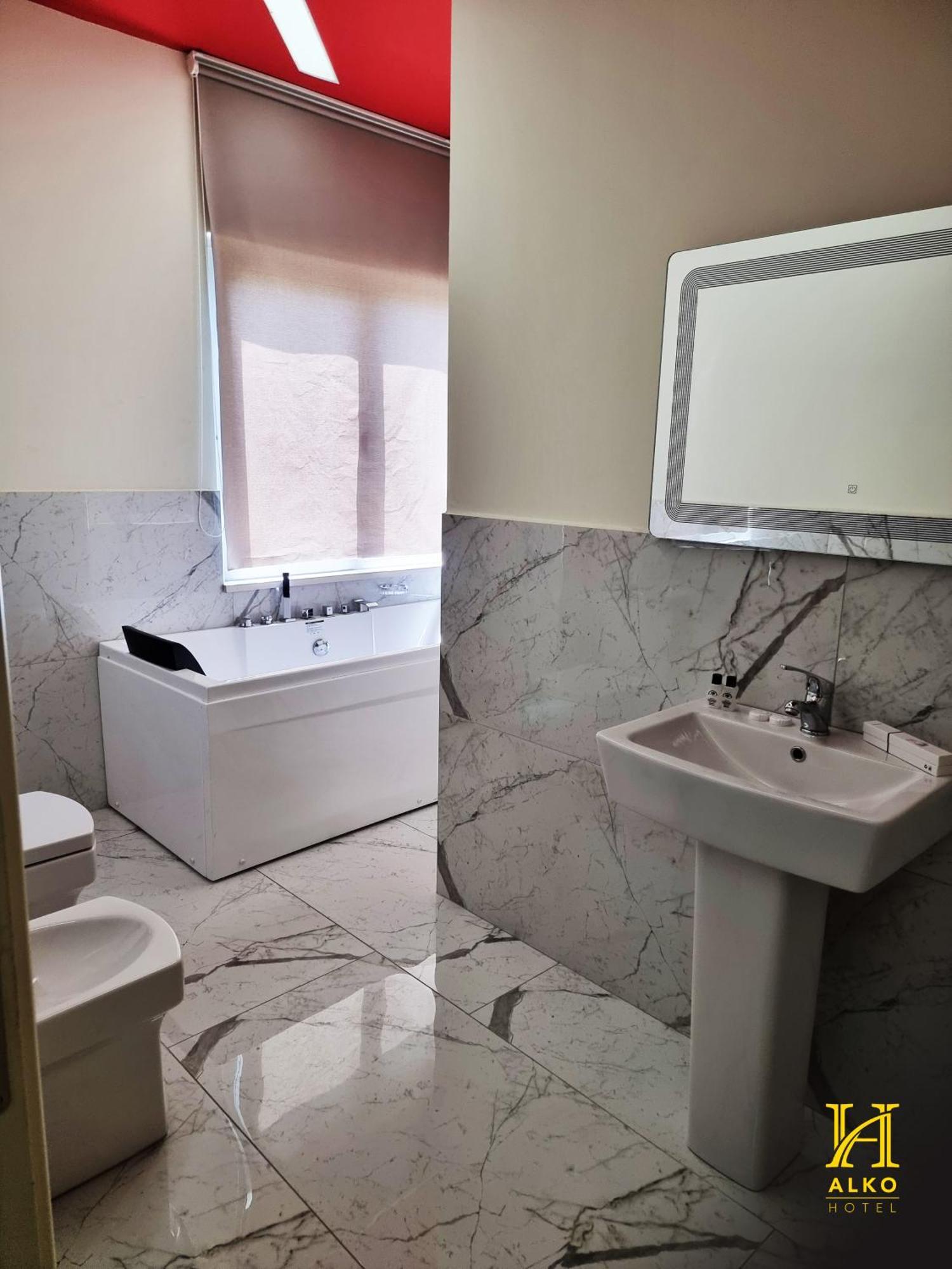 Alko Hotel Shkoder Ngoại thất bức ảnh